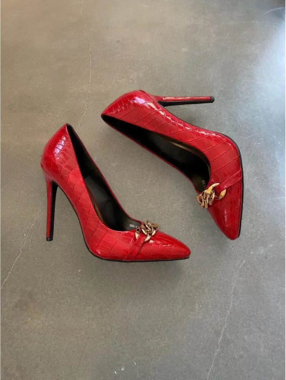 Red Croc Embossed Chain Stiletto Pumps Y2K Glam Pointed Toe